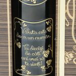 Set cadou Varsta vin personalizat cu pahare cutie lemn 2