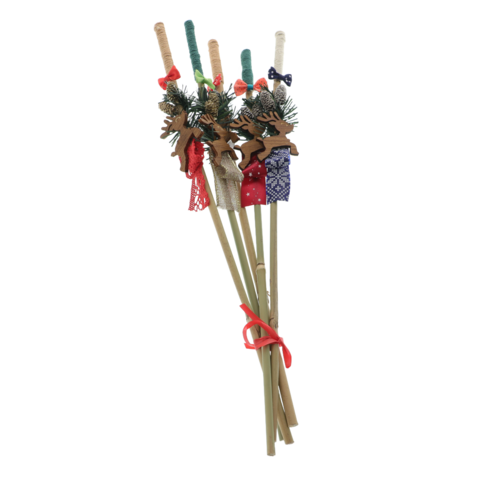 Set of 5 Sain Nick bamboo reindeer sticks with string