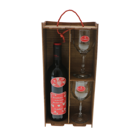 I love you personalized wine gift set with glasses in a wooden box